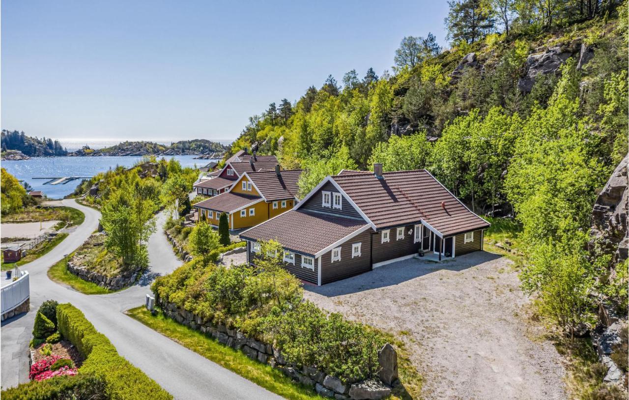 Gorgeous Home In Lindesnes With Kitchen Svenevik Exterior photo