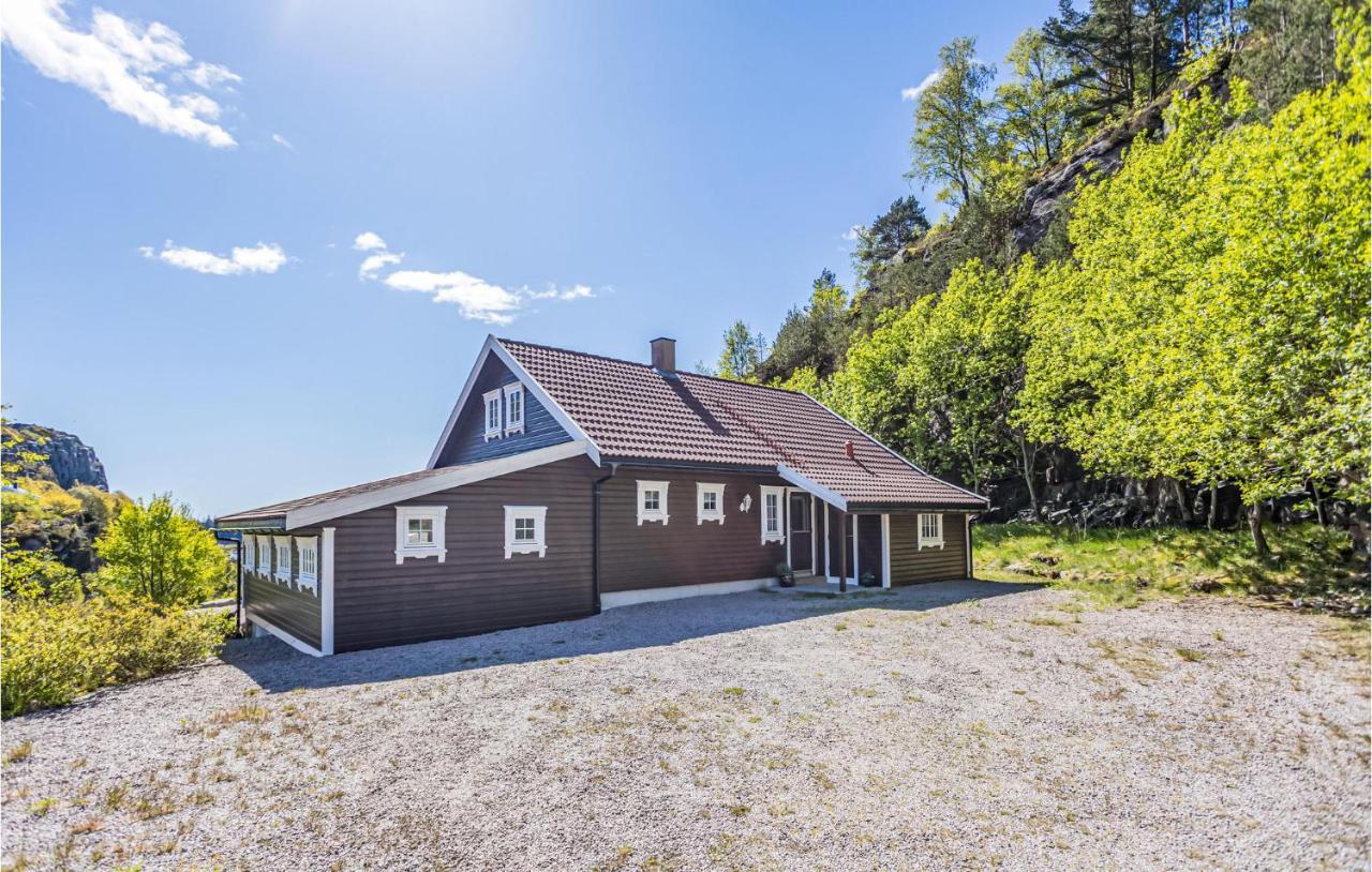 Gorgeous Home In Lindesnes With Kitchen Svenevik Exterior photo